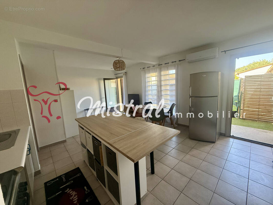 Aigues mortes appartement rdc 1 chambre 2 parkings - photo 2