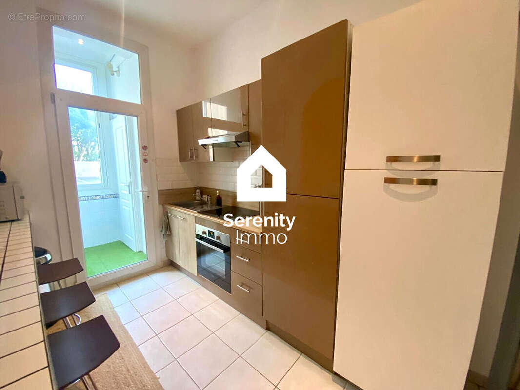 Appartement à MARSEILLE-6E