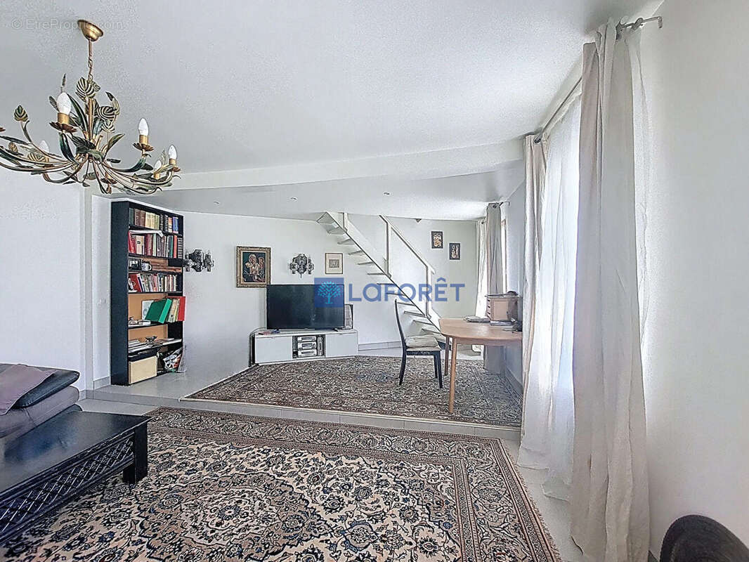 Maison à BERTAUCOURT-EPOURDON