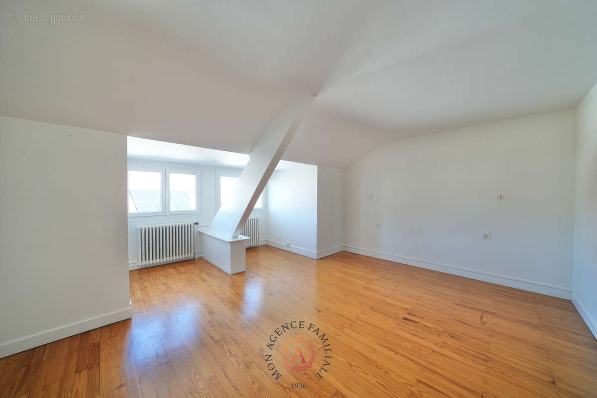 Maison à CLERMONT-FERRAND