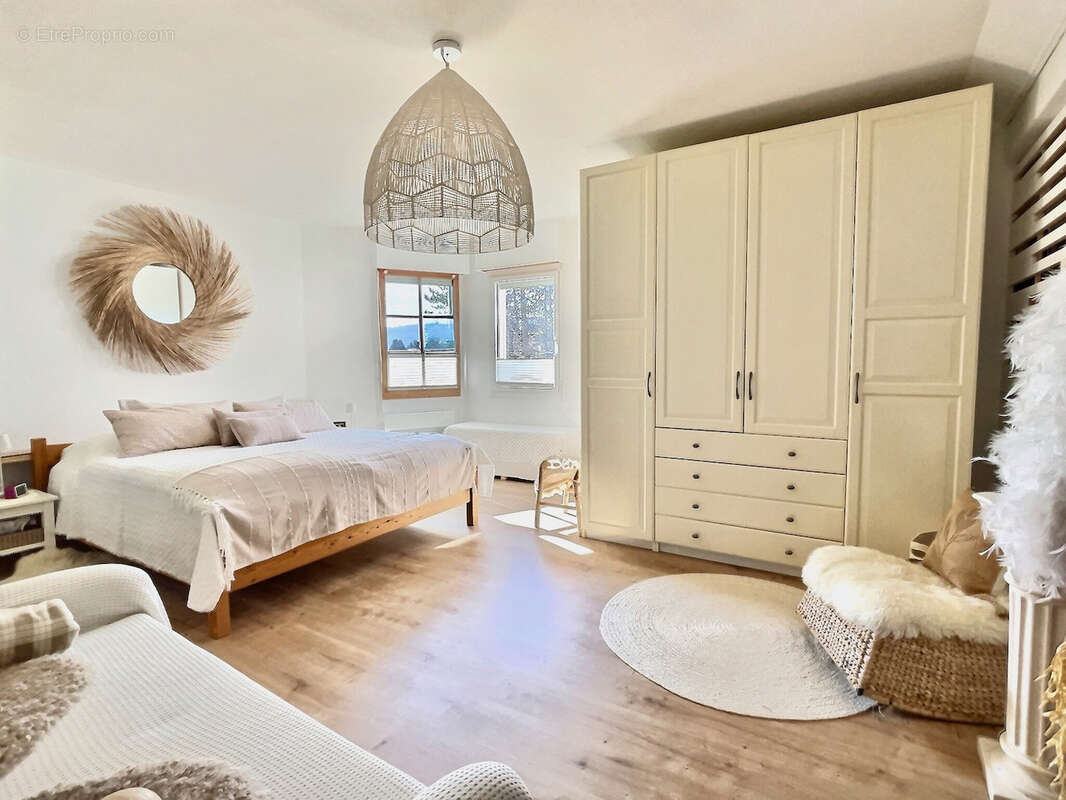 Maison à DIVONNE-LES-BAINS