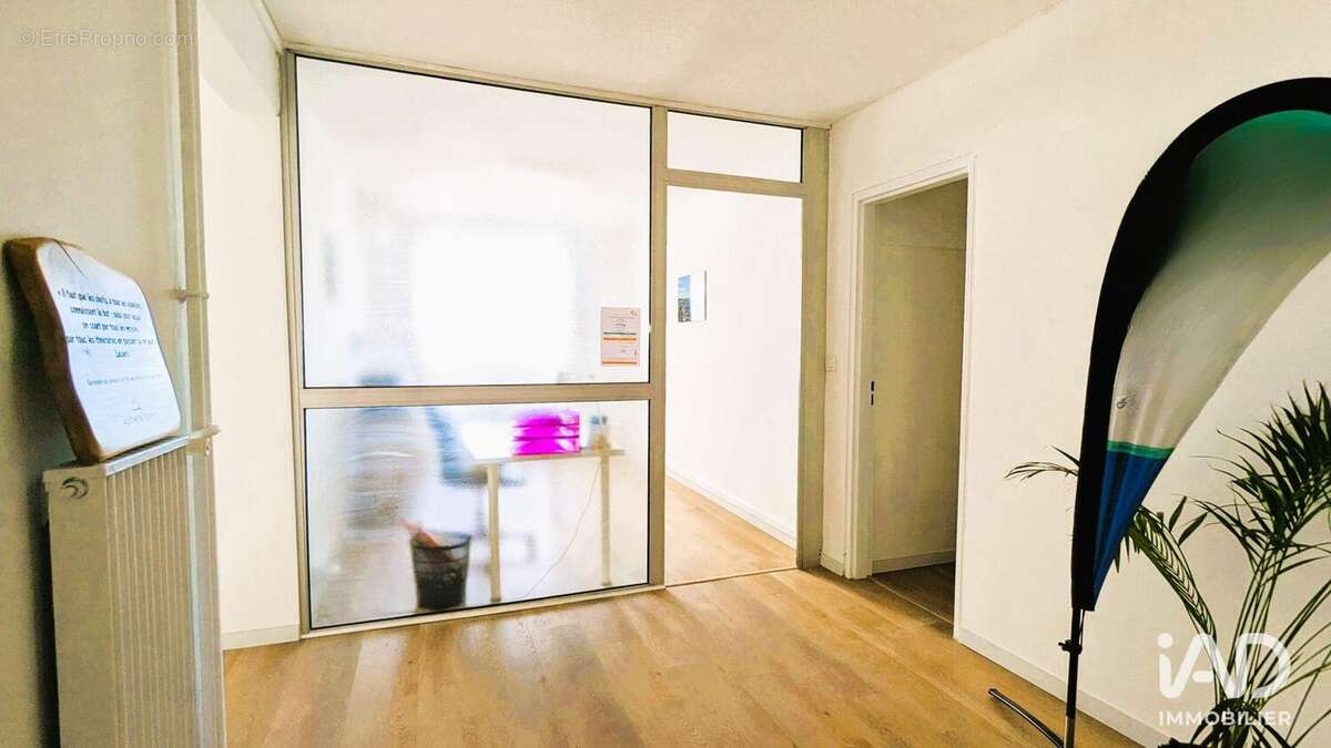 Photo 8 - Commerce à TOULON