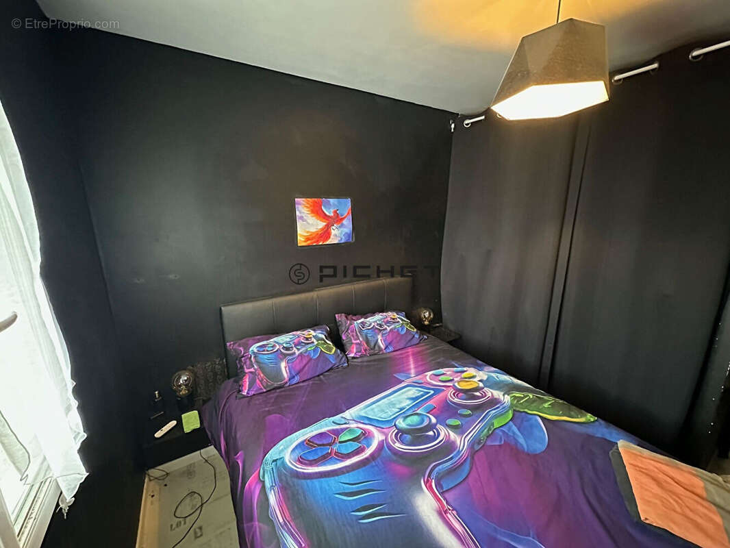 Maison à COURS-DE-PILE