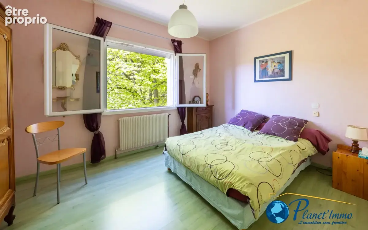 Maison individuelle de 233 m2 habitables avec terrain de 2100m2 arboré avec Piscine. - photo 13