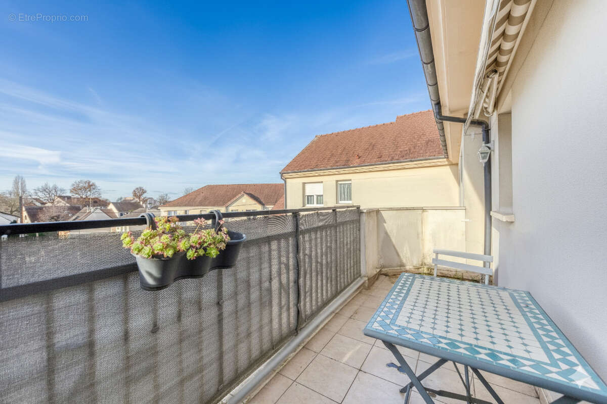 Appartement à PONTAULT-COMBAULT