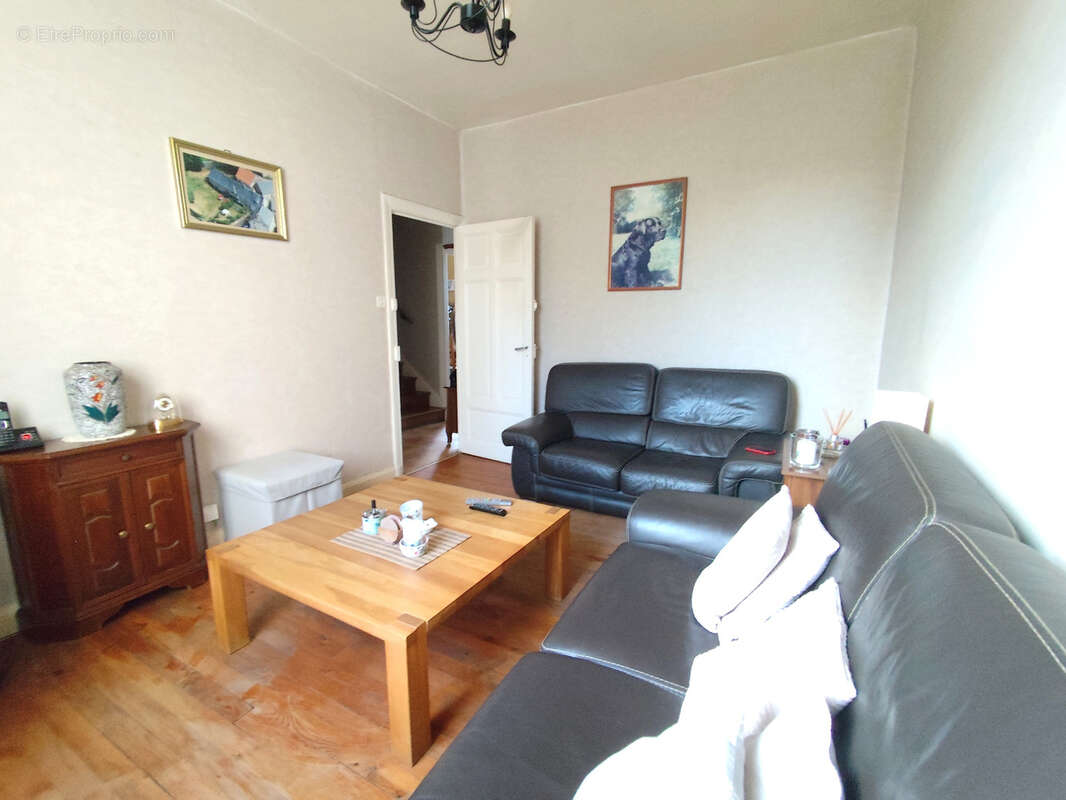 Maison  avec jardin et garage - photo 4