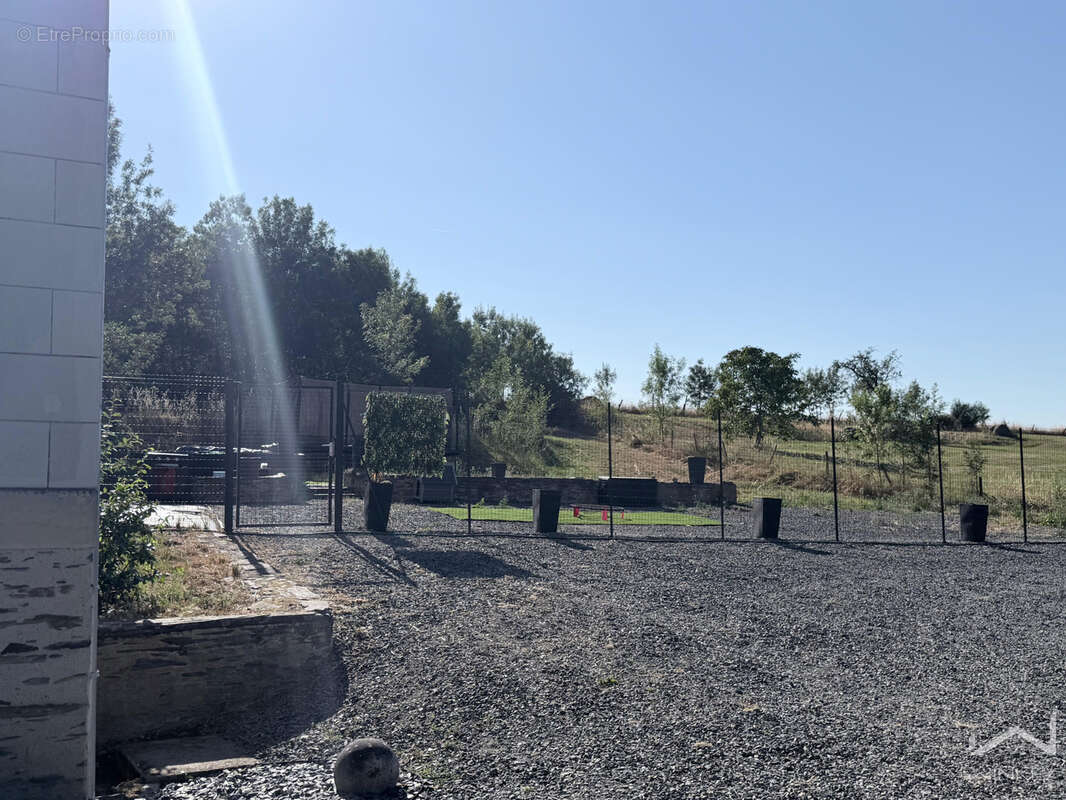Vaste maison de maitre familiale ou d'activité aux portes d'ANGERS - photo 15