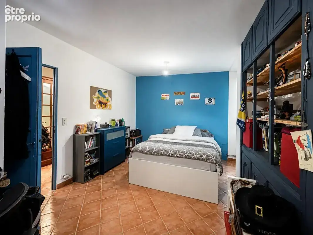 Maison de 7 pièces de 165 m² à Nérondes - photo 10