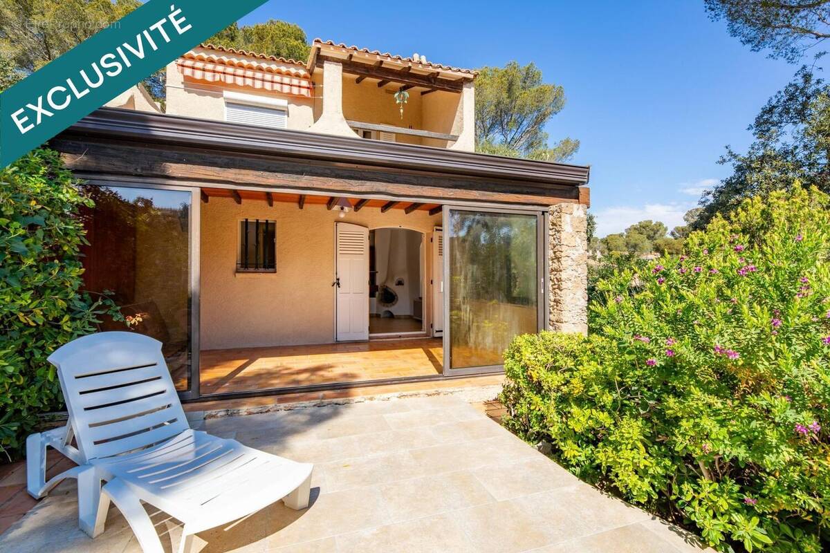 Photo 1 - Appartement à SAINT-RAPHAEL