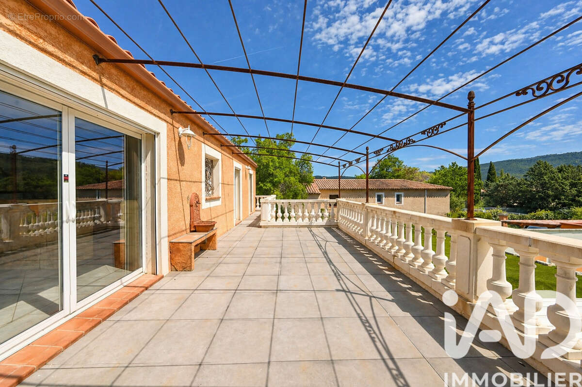 Photo 7 - Maison à CUGES-LES-PINS