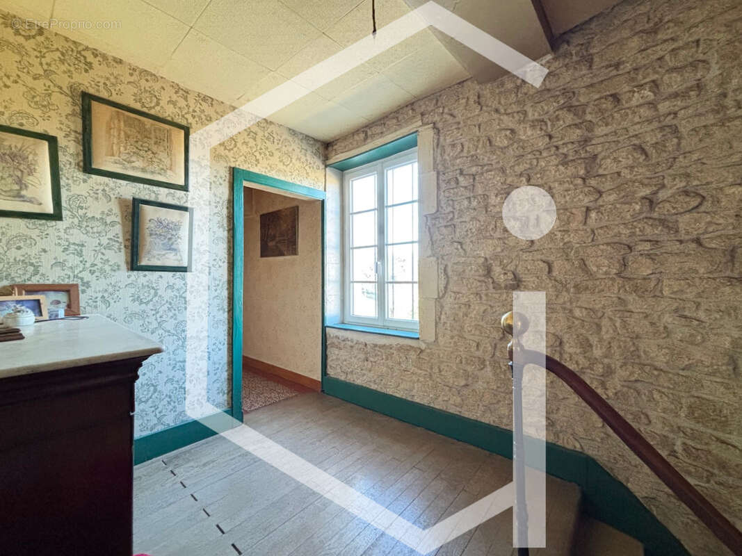 Maison à DONZY