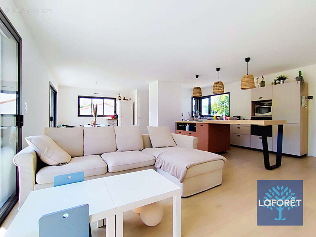 Maison à LANDERONDE