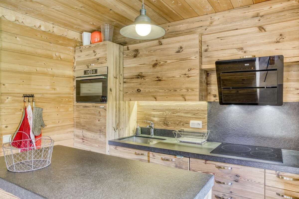 Appartement 76 m² à Demi-Quartier  - photo 4
