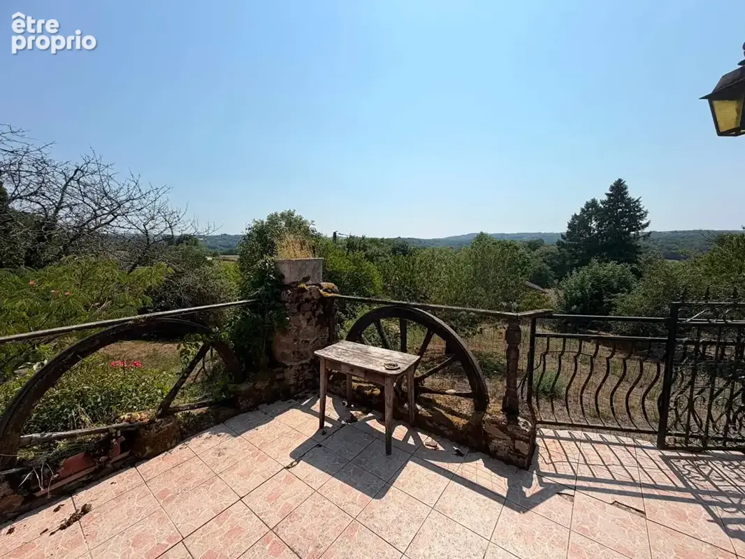 HAUTE-VIENNE ? Belle maison en pierre avec une seconde maison à rénover, grange et vue exceptionnelle. - photo 3