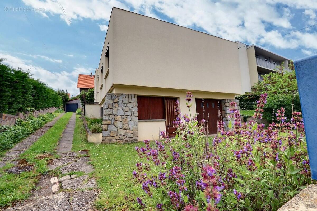 Maison à CLERMONT-FERRAND