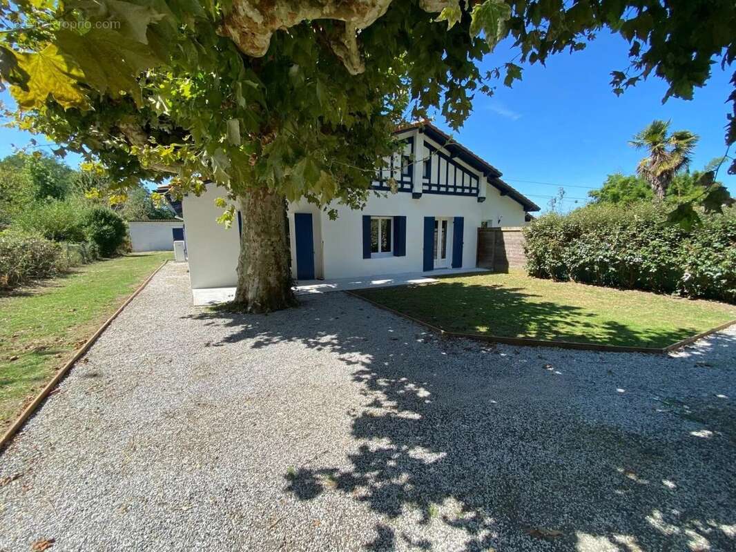 Maison à SAINT-PANDELON