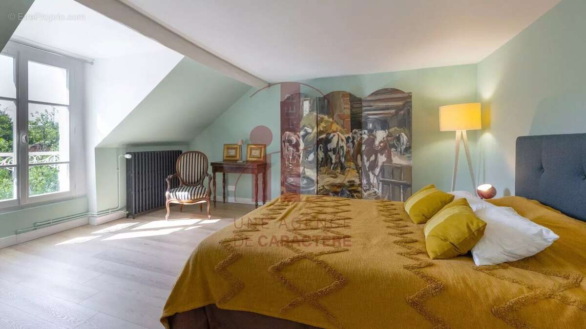 Maison à FONTAINEBLEAU