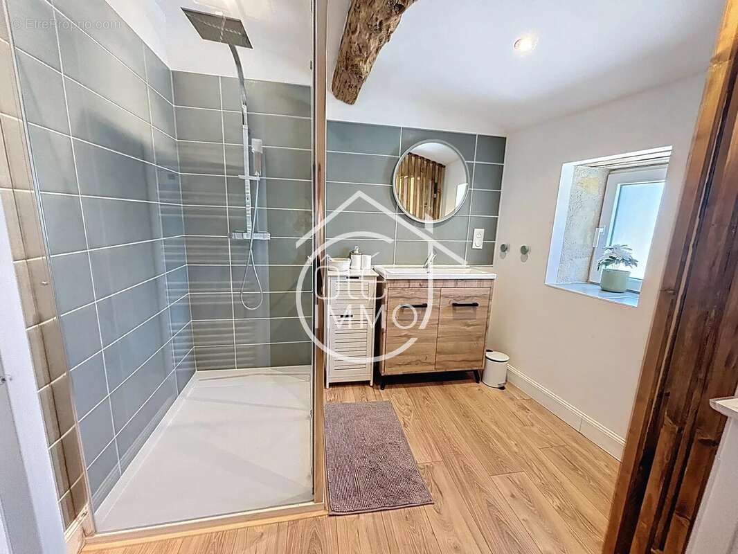 Maison à SAINT-EMILION