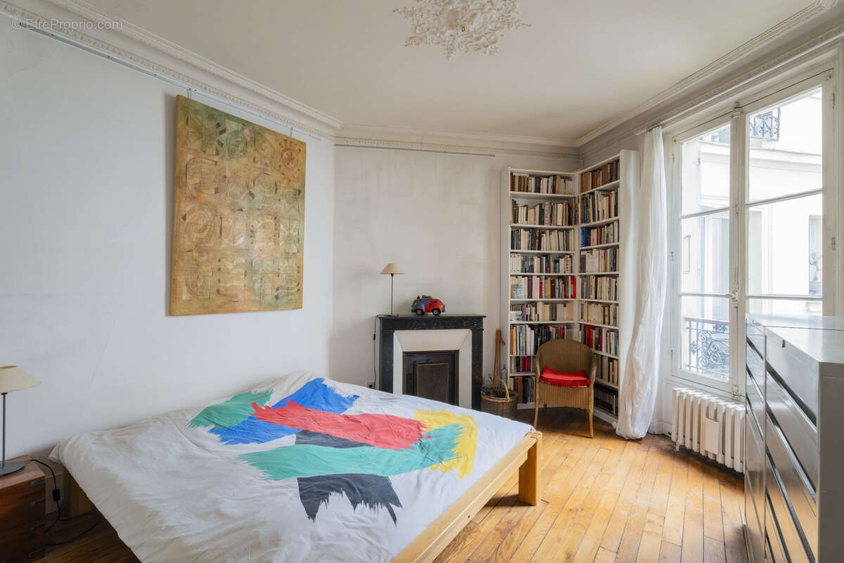 Appartement à PARIS-14E
