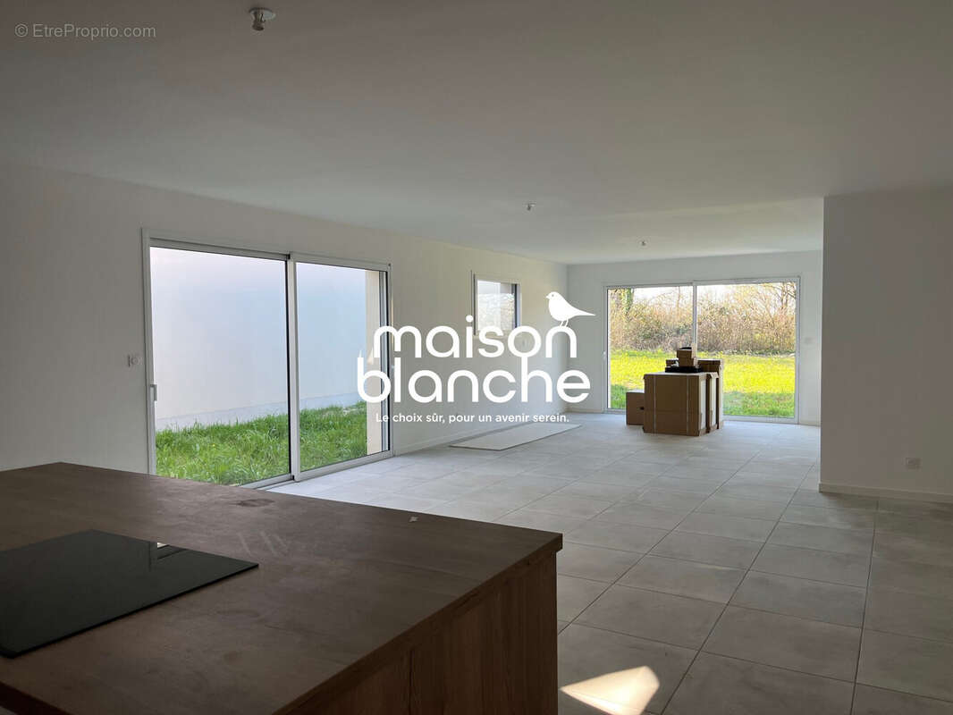 Maison à ANAIS