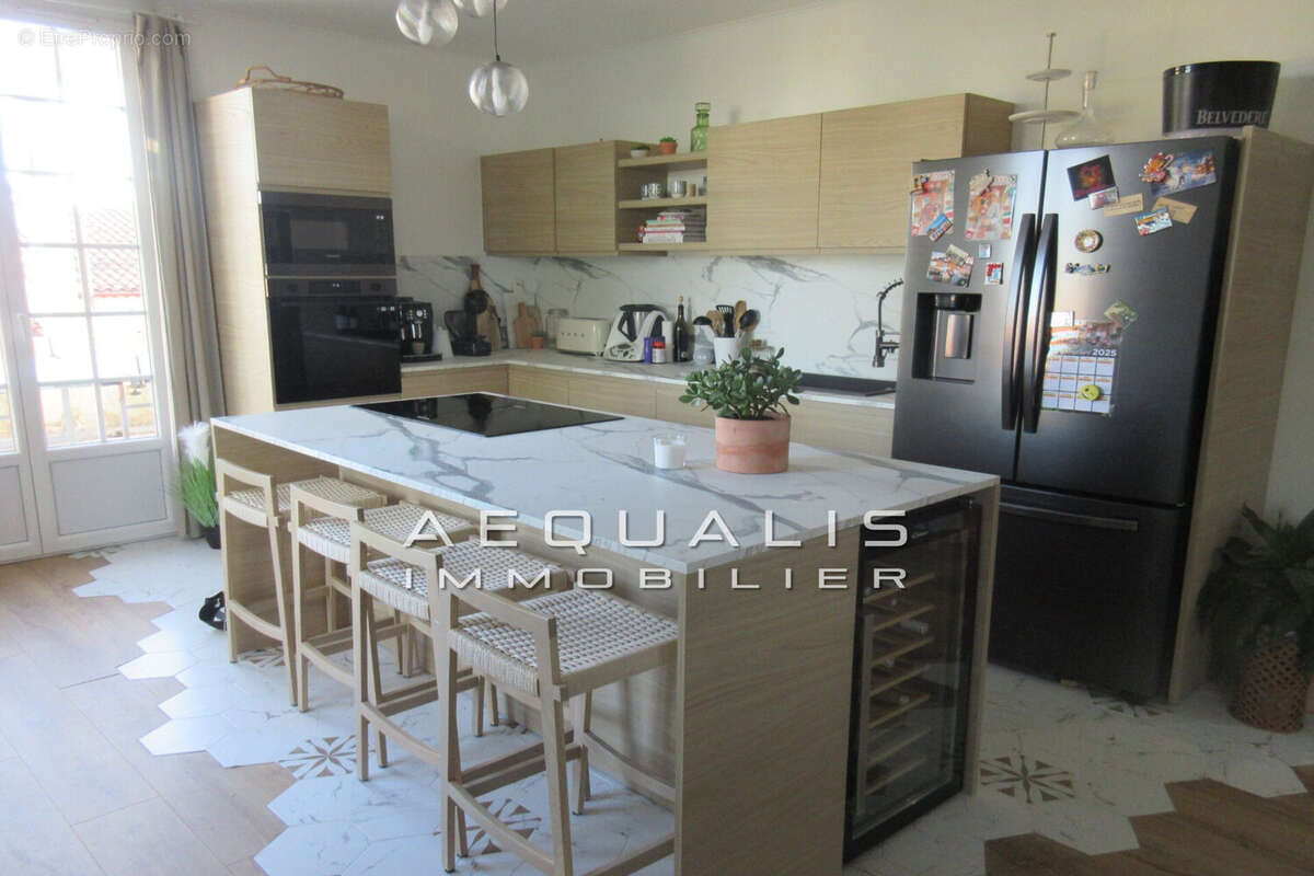 Appartement à SAINT-LAURENT-DU-VAR