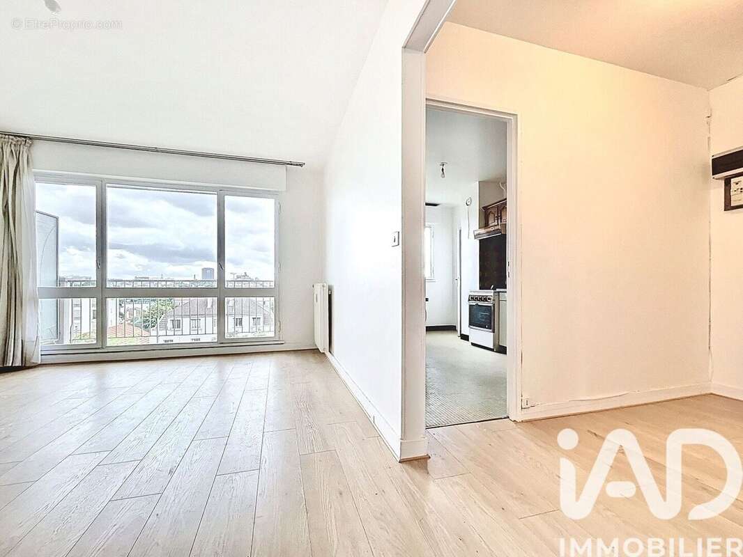 Photo 6 - Appartement à AUBERVILLIERS