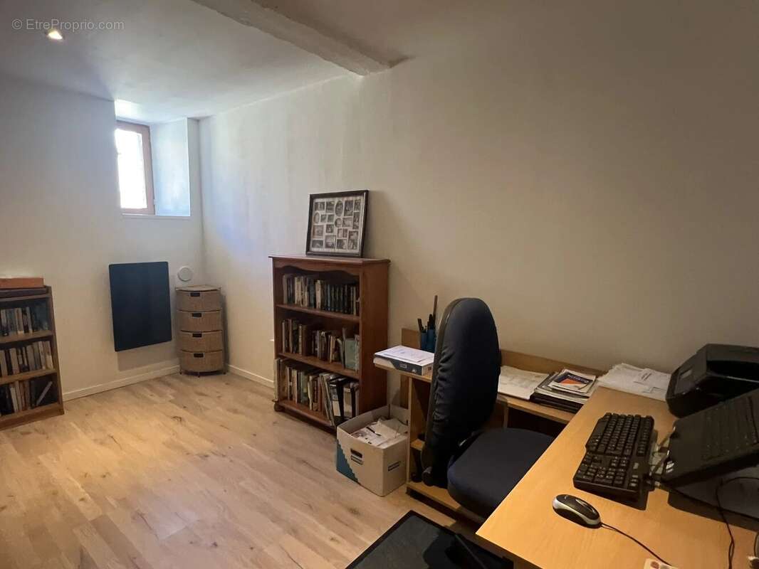 Maison de village de 156m² (4 ch) avec grange et jardin - photo 11