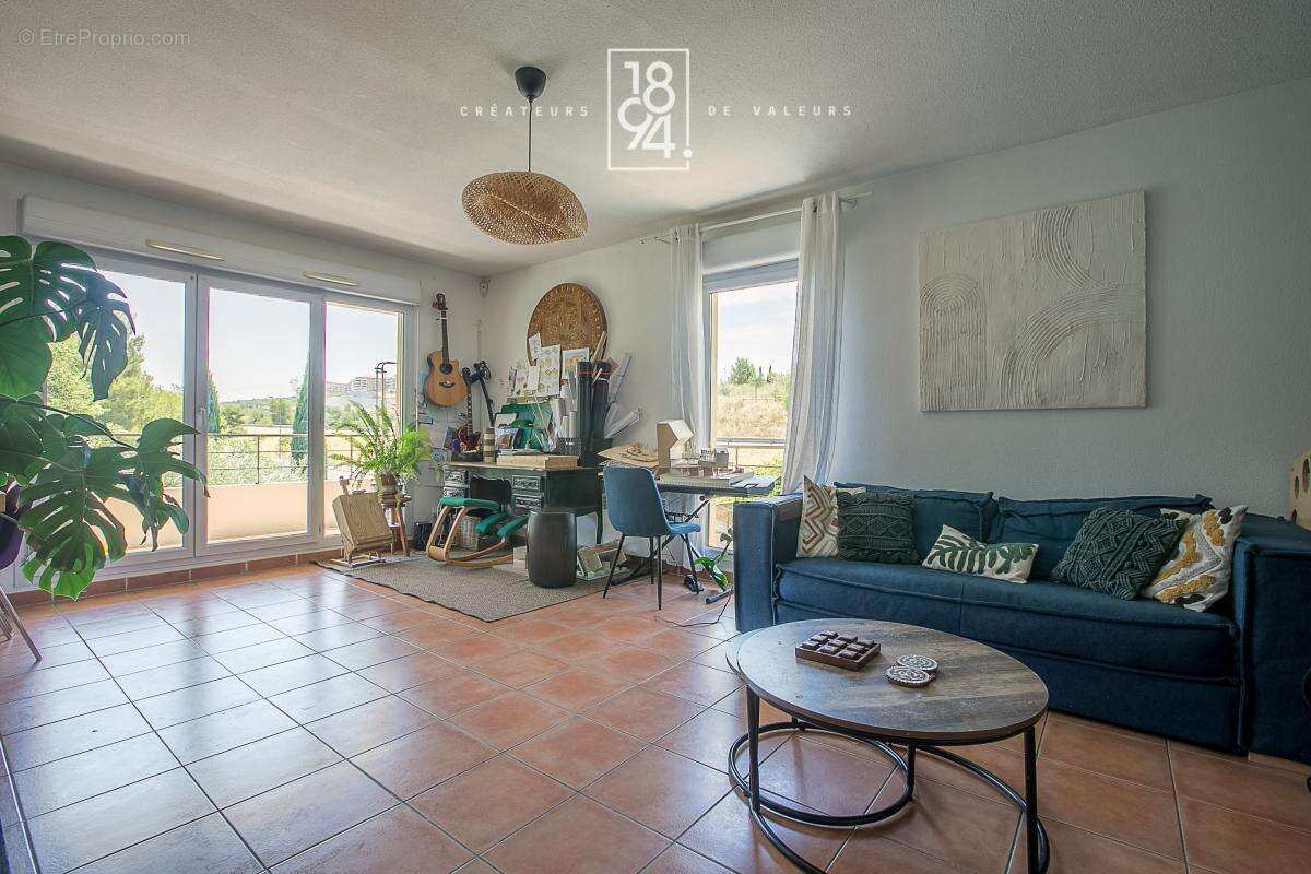 Appartement T3 à vendre Aix La Duranne (13100)  69 m²  Terrasse 14m2 I Parking - photo 3