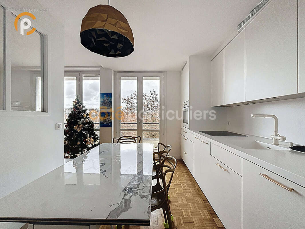 Appartement à PARIS-12E