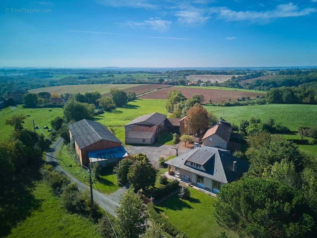 Maison à MIRANDOL-BOURGNOUNAC