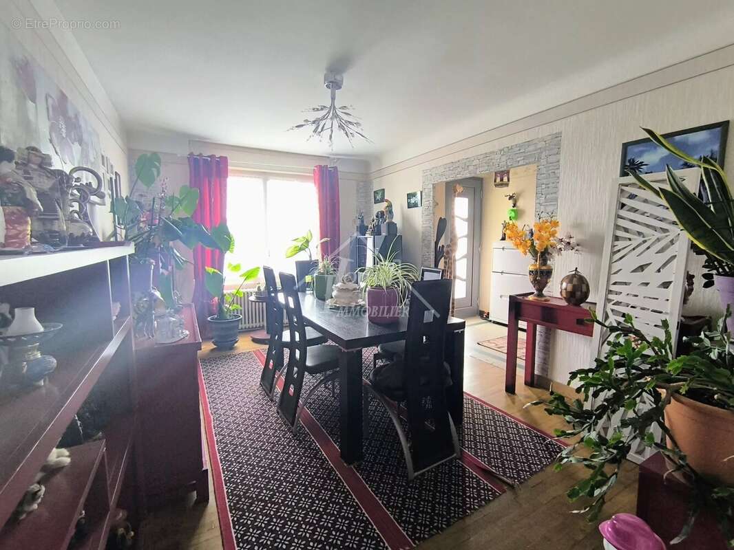 Maison à SAINT-ELOY-LES-MINES