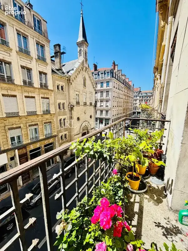 Appartement à LYON-6E