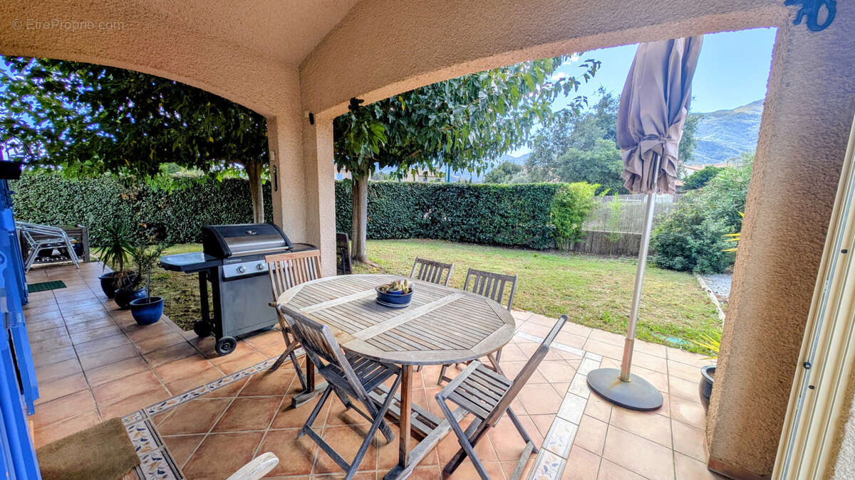 Maison à LAROQUE-DES-ALBERES