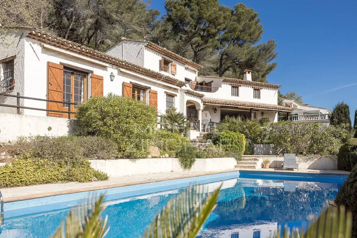 Maison à VALLAURIS