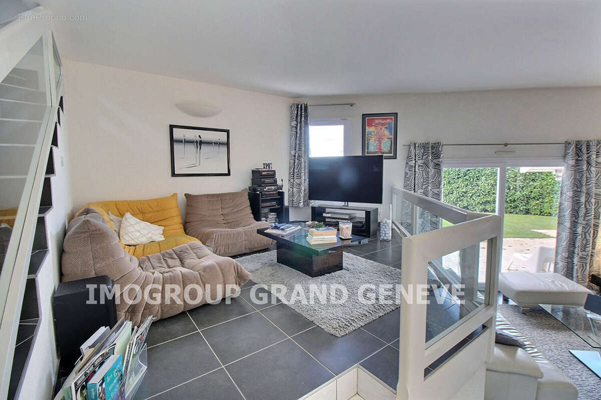 Maison à SAINT-CERGUES