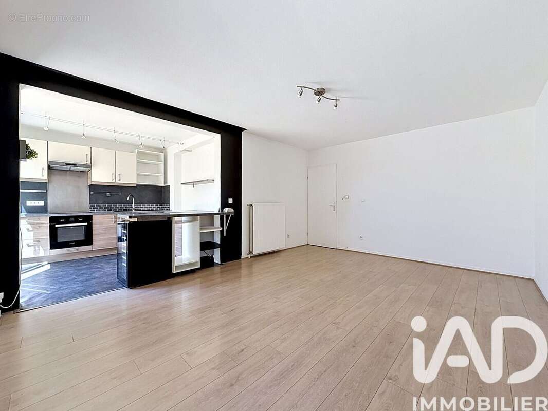 Appartement 57 m² à Istres  - photo 2