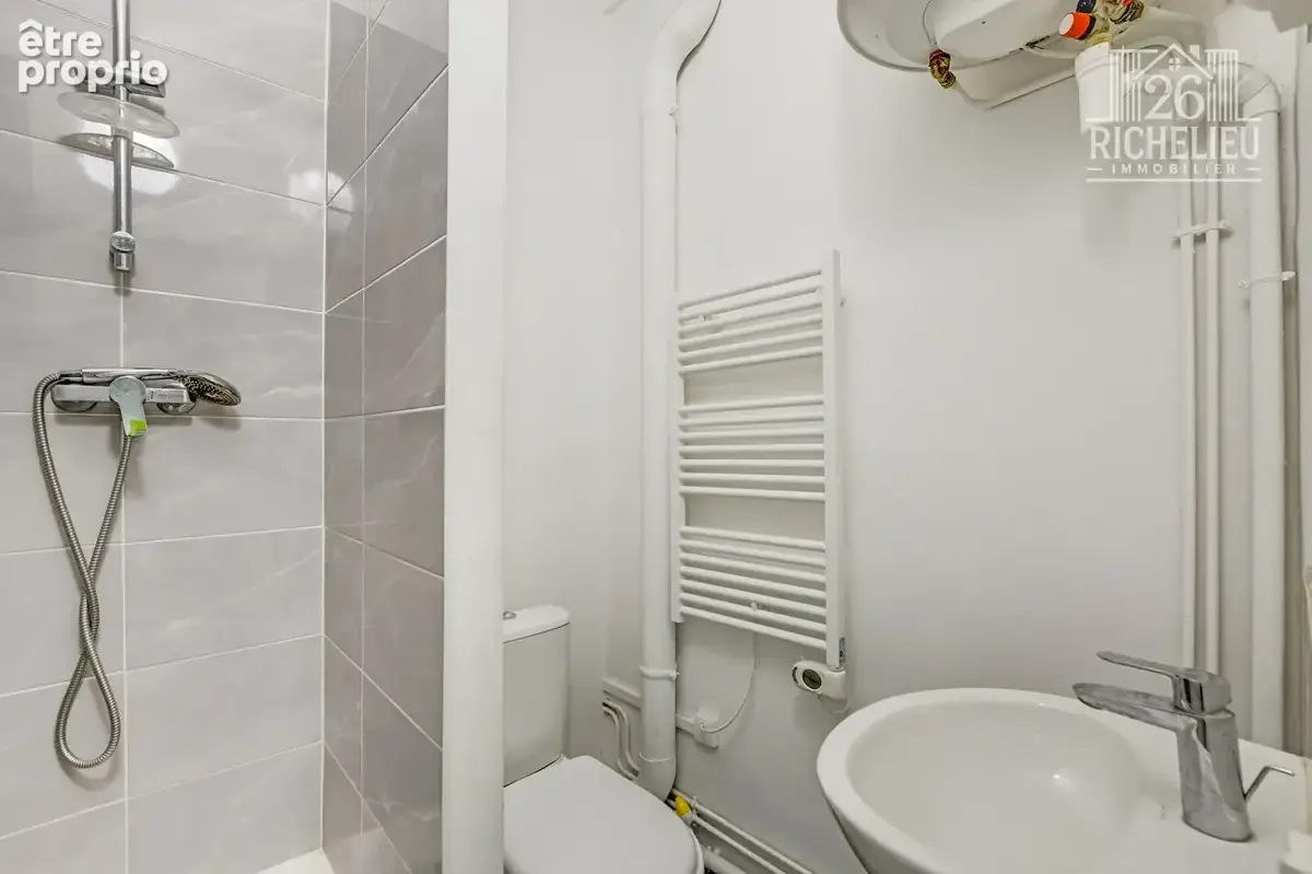 Exclusivité - Studio de charme au coeur du 11ème arrondissement - photo 6