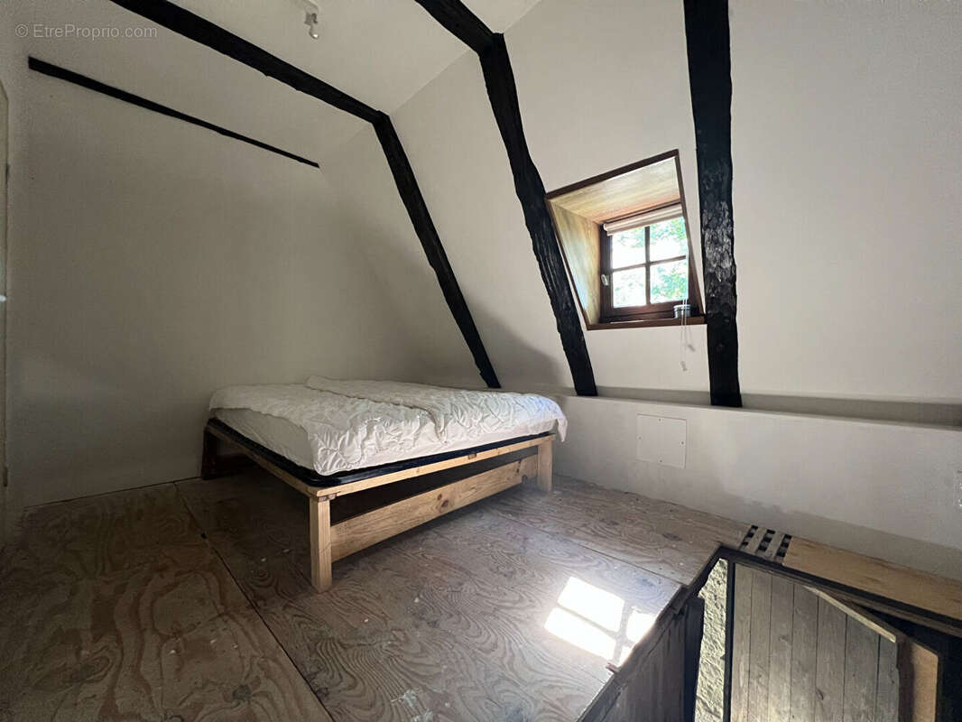 Maison à SAINT-SANTIN-CANTALES