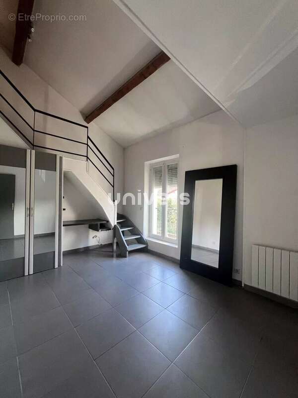 Maison à BOURG-LES-VALENCE