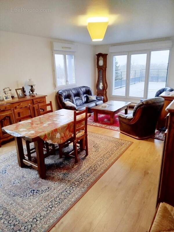 Photo 1 - Appartement à ROSNY-SUR-SEINE