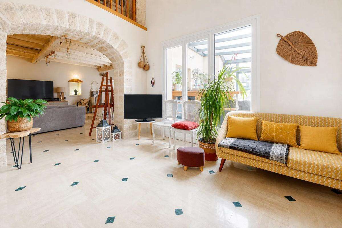 Maison à COULOMBIERS