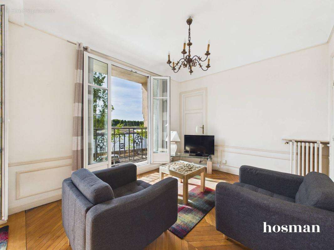 Appartement à PARIS-16E