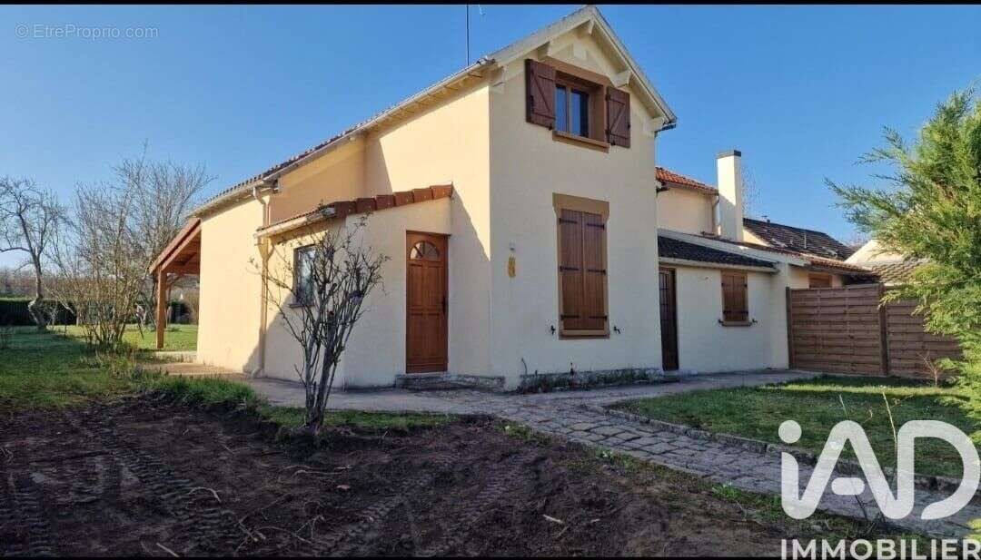 Photo 2 - Maison à VAYRES-SUR-ESSONNE