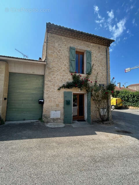Maison à PEYROLLES-EN-PROVENCE
