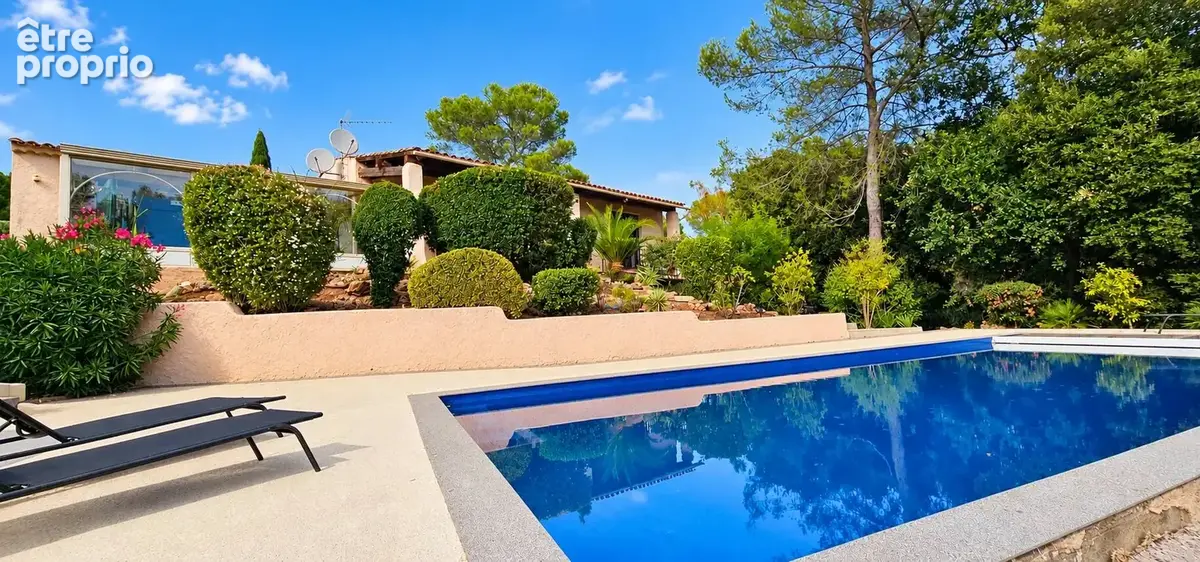 Maison à ROQUEBRUNE-SUR-ARGENS