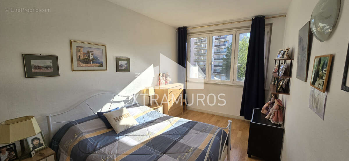 Appartement à LA MULATIERE