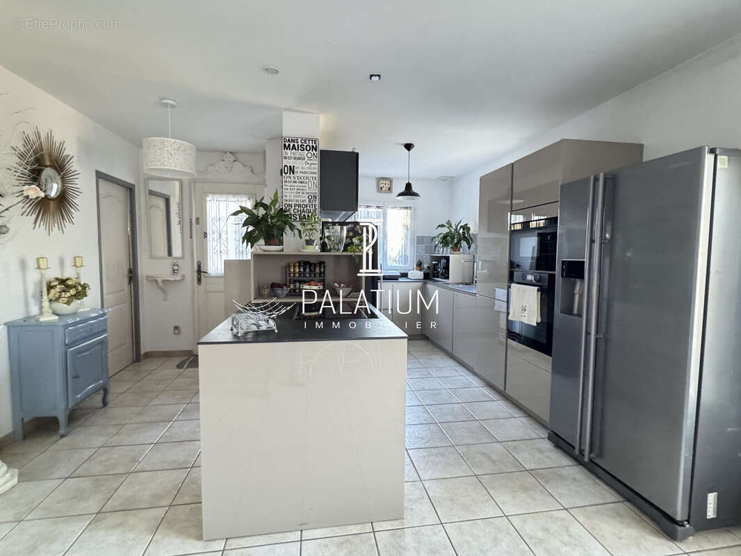 Maison à GREOUX-LES-BAINS