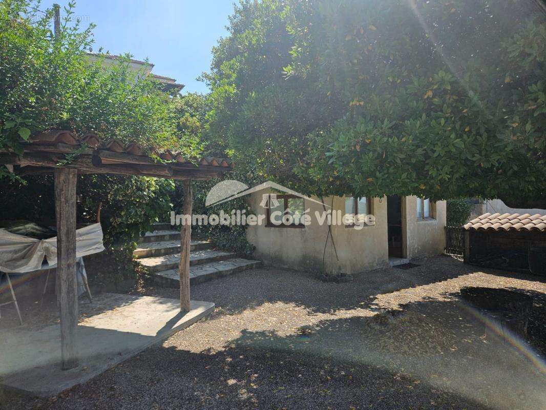 Maison à BERRE-LES-ALPES