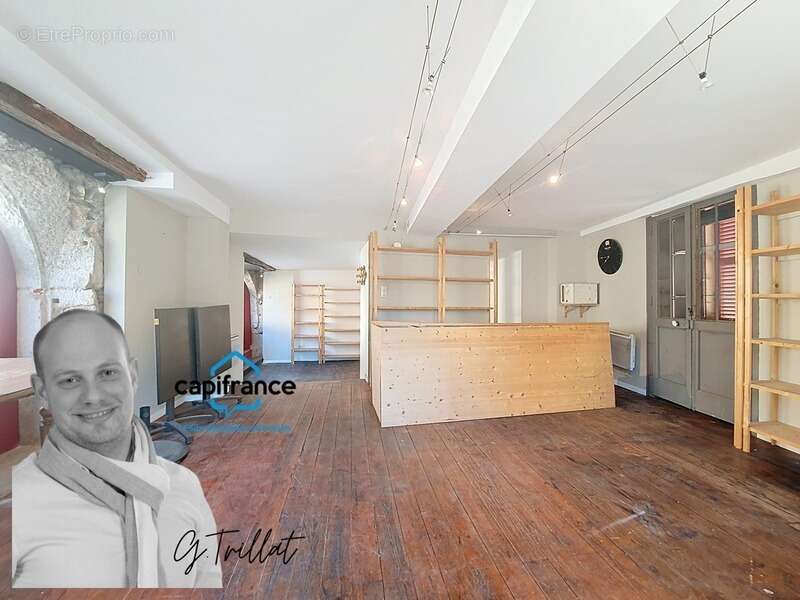 Commerce à LE PONT-DE-BEAUVOISIN