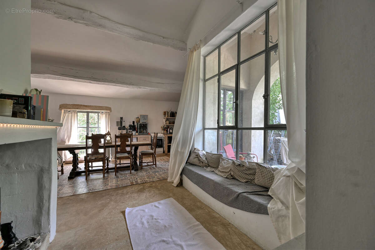 Maison à SALINELLES